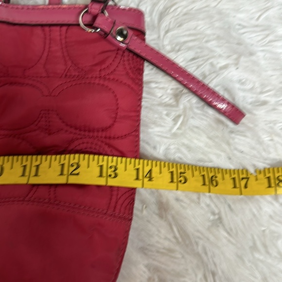 COACH WOMEN'S PINK QUILTED STITCH SIGNATURE NYLON/LEATHER TOTE/SHOULDER BAG - Picture 9 of 12